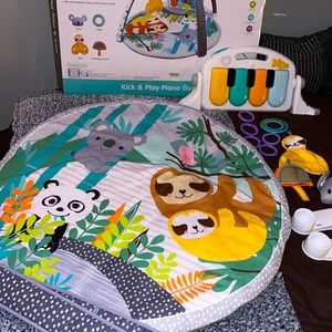 Kick and play piano gym